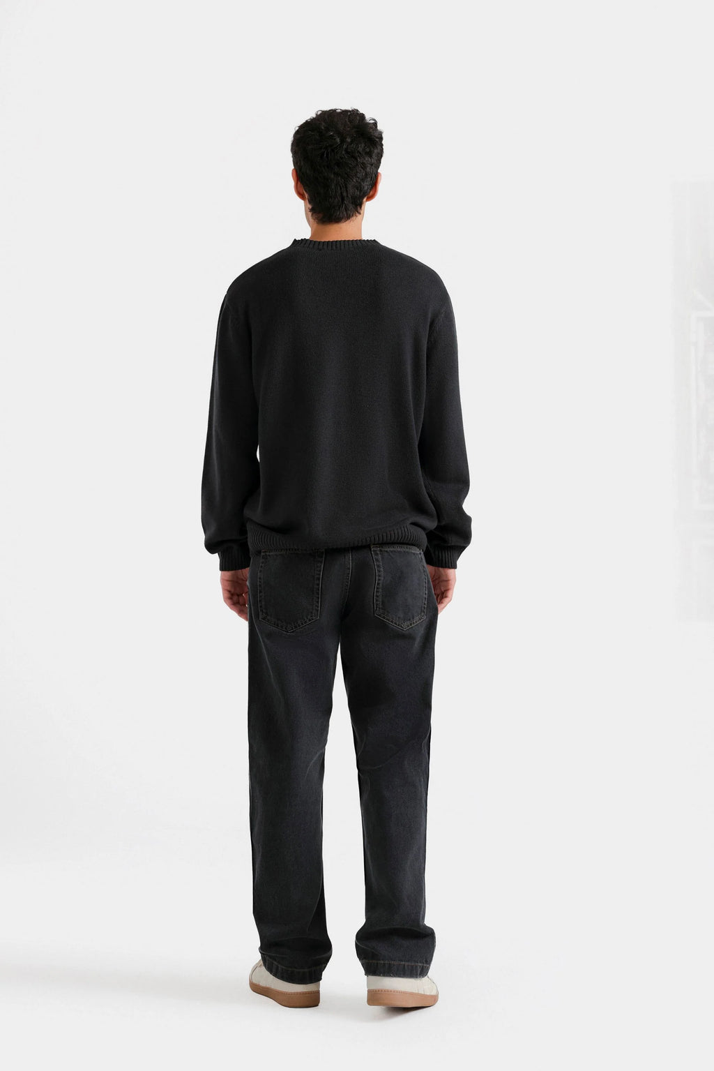 basic crew neck sweatre